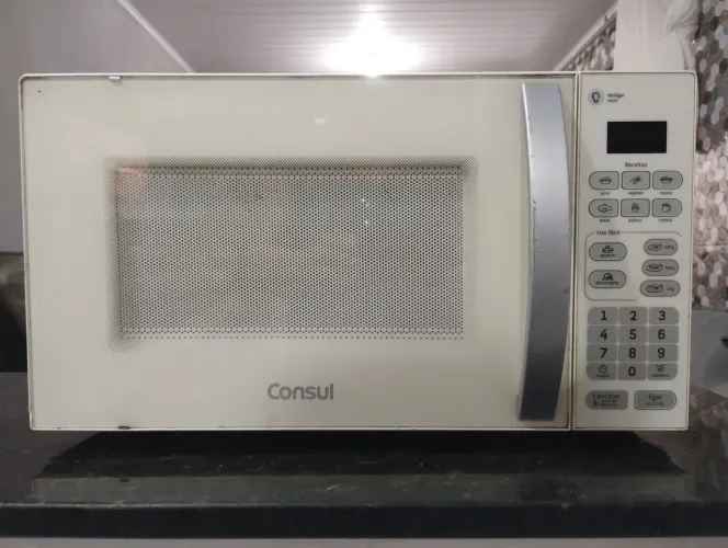 Microondas Consul 18 litros.