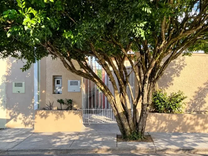 Casa residencial com 02 quartos na Vila Piza.