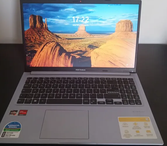 ASUS VivoBook 15 Ryzen 5 8GB SSD 256GB Full HD - Pouquíssimo Uso