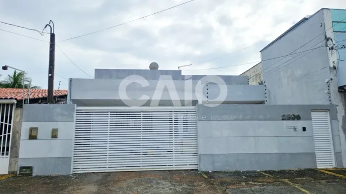 Casa em Lagoa Nova