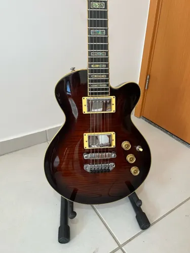 Ibanez ARC300 + Case Semi-Rígido