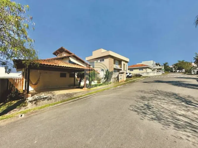 Casa Térrea à Venda | 3 Dormitórios | 1 Suíte | 2 Vagas | 125,82 m² | Terras de São Fernan