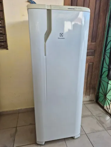 Geladeira Electrolux FRE39 Frost free! Seminova