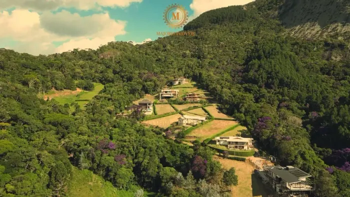 Terreno à Venda em Pedra Azul no Condomínio Bromélias com Projeto Aprovado e Vista para a