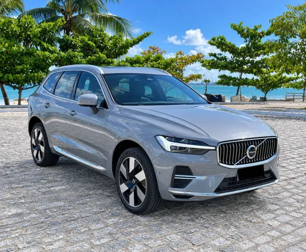 Volvo XC-60 T-8 Ultimate 2.0 AWD (híbrido) 2024