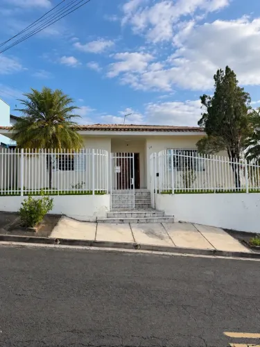 Casa de Esquina no bairro Nova Tietê