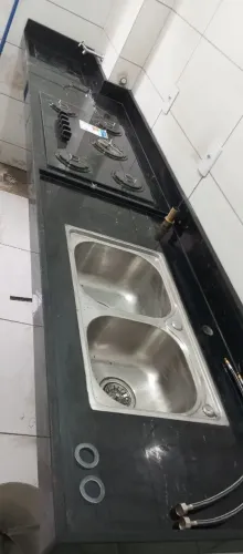 Pias e bancadas de mármores e granitos 