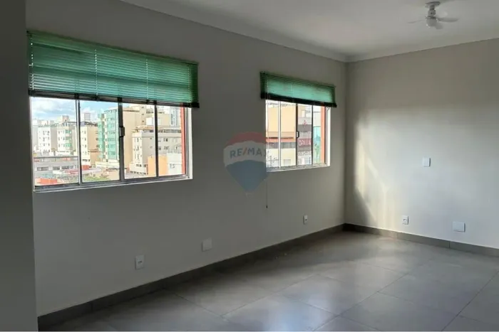 Aluguel de Sala comercial, 45 m² no bairro Castelo