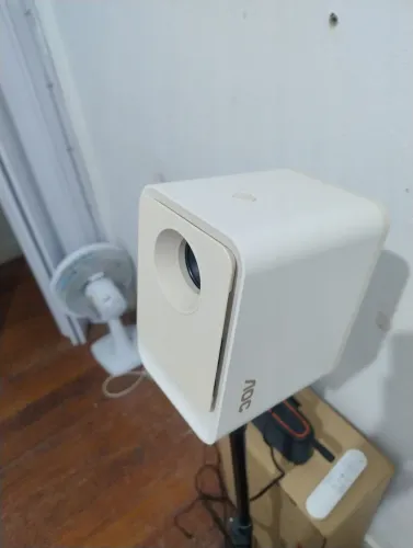 Projetor AOC Full HD Smart + caixa de som Bluetooth 