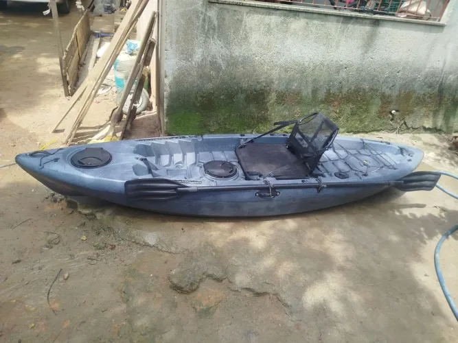 Vendo caiaque modelo caiman 100 em ótimo estado