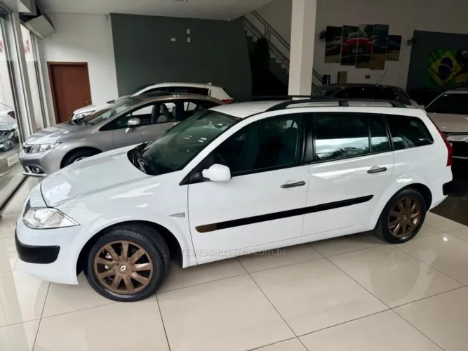 Renault Megane Grand Tour Dynam. Hi-flex 1.6 16V 2012