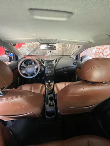 Hyundai HB20 Unique 1.0 Flex 12V Mec. 2019