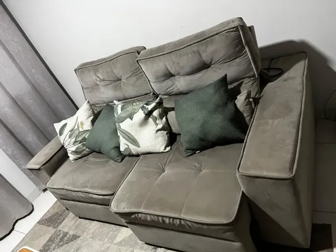 SOFÁ RETRÁTIL 4 lugares