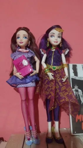 Lote boneca Mal e Jane de Descendents