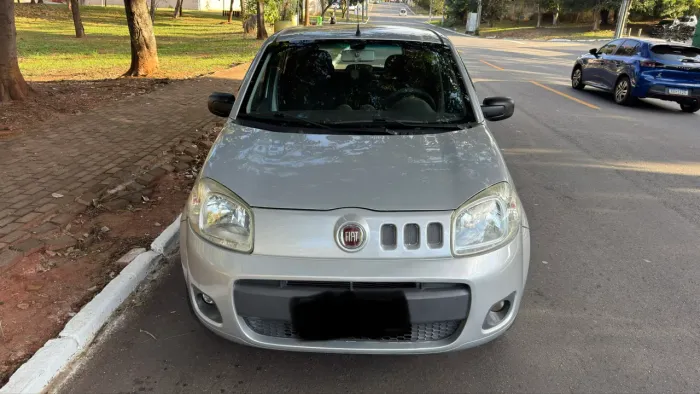 Fiat Uno Vivace Celeb. 1.0 EVO F.flex 8V 5P 2013