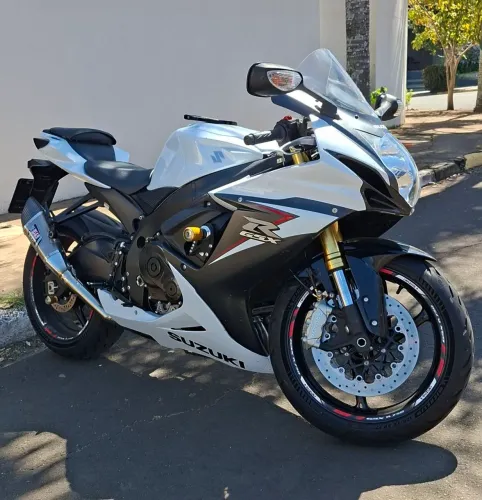 Suzuki GSX-R 750 2015 - Apenas 24.500 km (2º Dono)