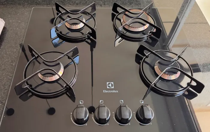 Cooktop 4 bocas Electrolux - Preto - modelo GC60V