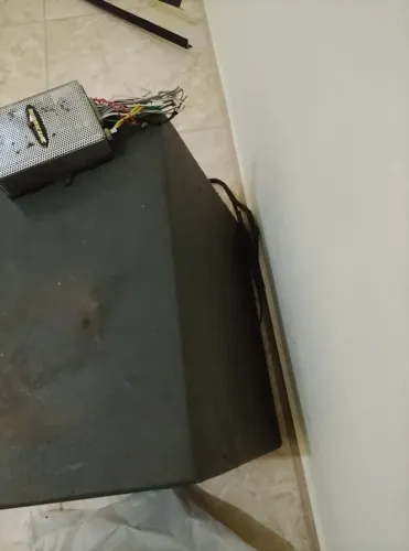 Vende-se uma caixa de som nova valor 300 reais aceitamos cartões com acréscimo obs fone 10