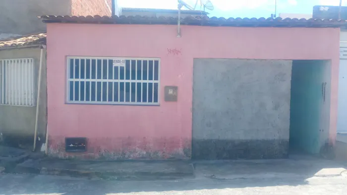 Casa bem localizada