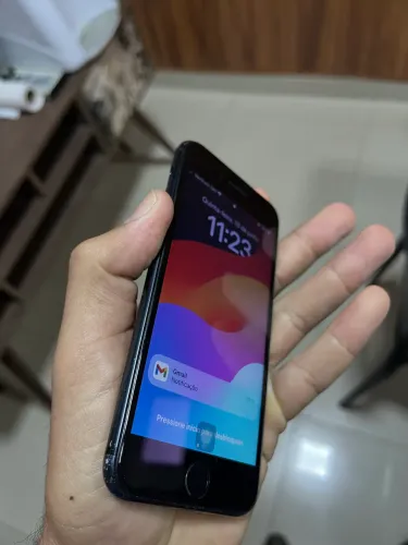 iPhone SE