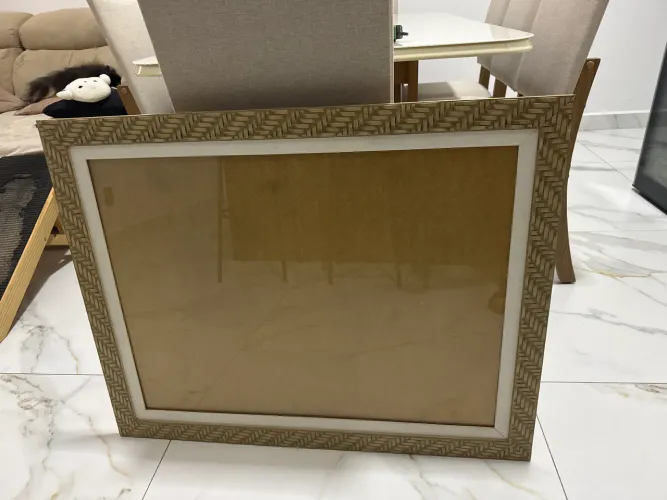 Moldura com vidro 94 x 74
