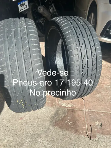 Dois pneus