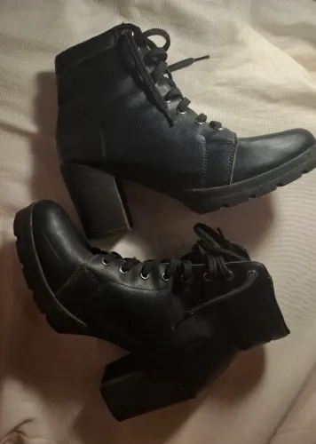 Coturno Feminino com Salto
