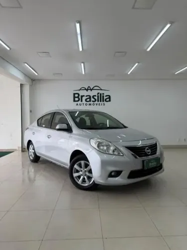 Nissan Versa SL 1.6 16V Flexstart 4P Mec. 2014