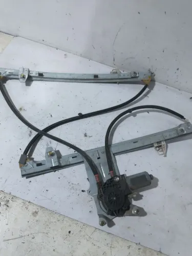 Maquina vidro dianteiro direito Xsara Picasso 4p 2006