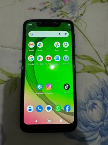 Celular no preço, pra vender logo