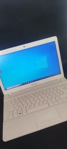 Notebook Samsung i3