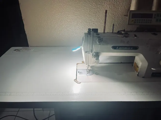 Máquina de costura