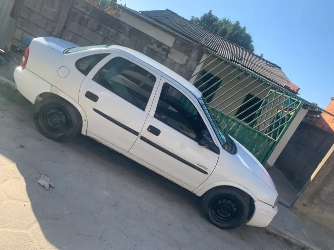 Chevrolet Corsa SED Class.life 1.0/1.0 Flexpower (álcool) 2006