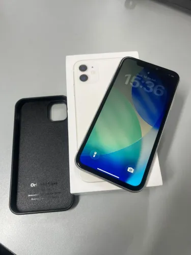 iPhone 11 64GB branco