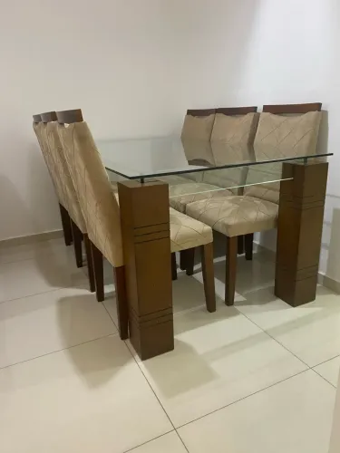 Mesa de Jantar Elegante com Tampo de Vidro + 6 Cadeiras Estofadas