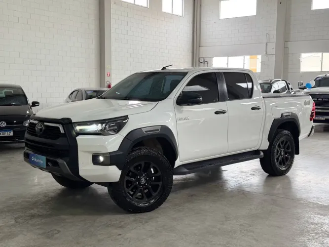 Toyota Hilux CD Conquest 4X4 2.8 Die.aut 2023