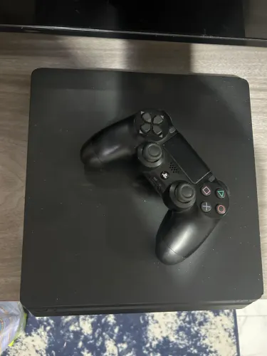 Vendo ps4 slim 500 gb