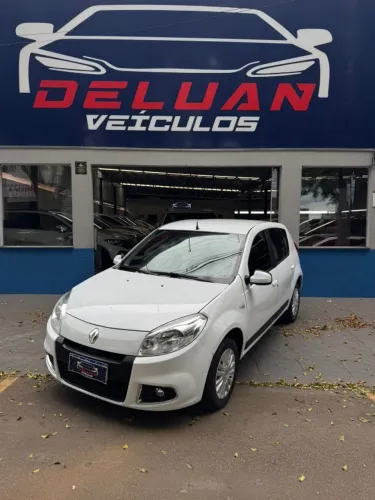 Renault Sandero Privilège Hi-flex 1.6 16V 5P AUT 2013