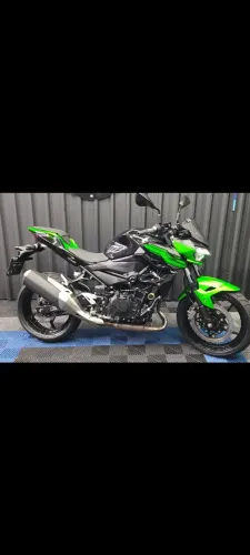 Kawazaki Z 400/impecável 