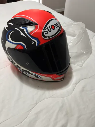 Capacete Suomy Andrea Doviziozo TAM 60. Acompanha 2 viseiras originais (cristal + fume)