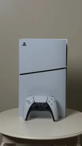 Ps5 slim mídia digital 825GB pouco usado