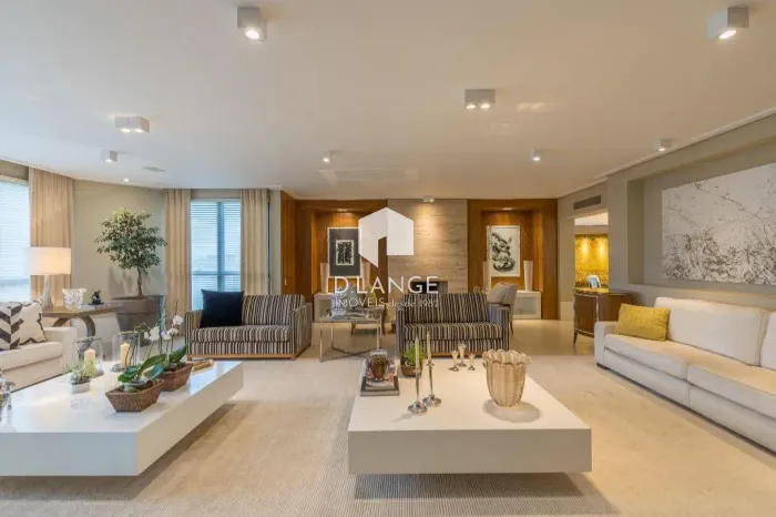 Apartamento à venda no Edifício Saint Thomas no bairro Cambuí em Campinas - SP