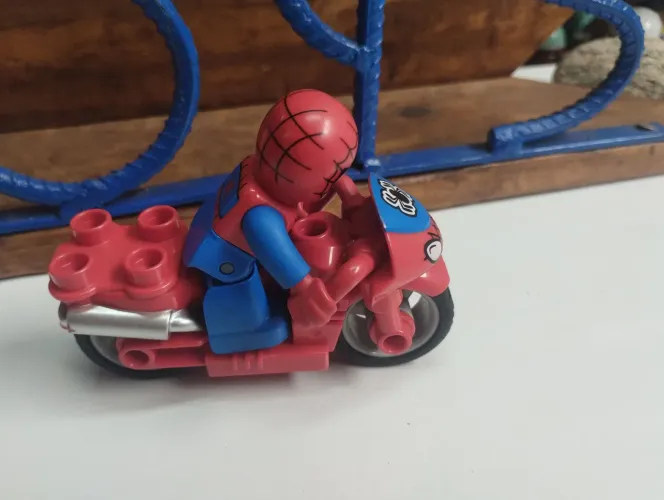 Moto homem aranha