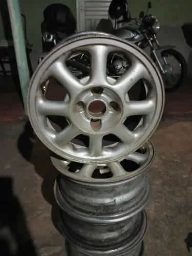 Vendo jogo de rodas 14 original santana gsi