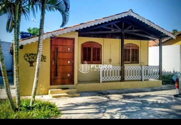 Casa com 3 dormitórios à venda, 250 m² por R$ 1.580.000 - Piratininga - Niterói/RJ