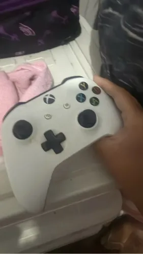 Xbox one s 1 tb com caixa mais cabos
