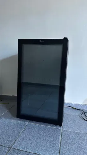 Expositor cervejeira Midea Smart Inverter 3 em 1 Preto 82 litros.