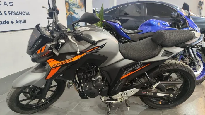 FAZER FZ25 3800 KM