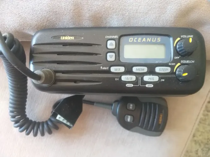 Radio VHF Maritino UNIDEN Oceanus