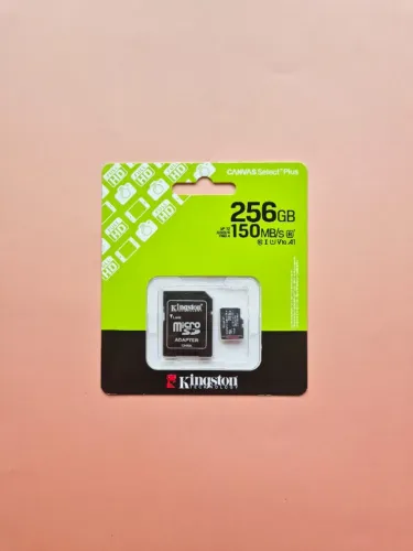Cartão de Memória Kingston 256GB com Adaptador (LACRADO)
